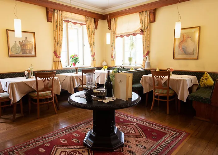 Hotel Schloss Lerchenhof